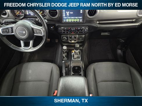 Used 2022 Jeep Wrangler Unlimited Sahara image 19