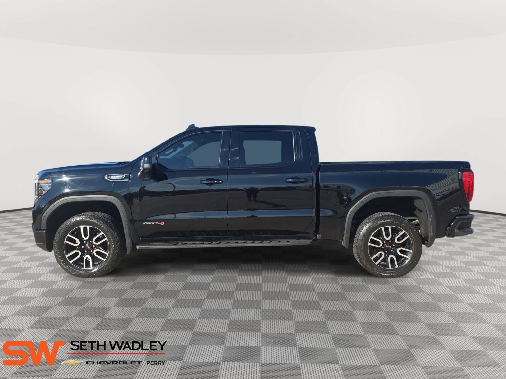 Used 2025 GMC Sierra 1500 AT4 w/ AT4 Premium Package AWD/4WD image 4