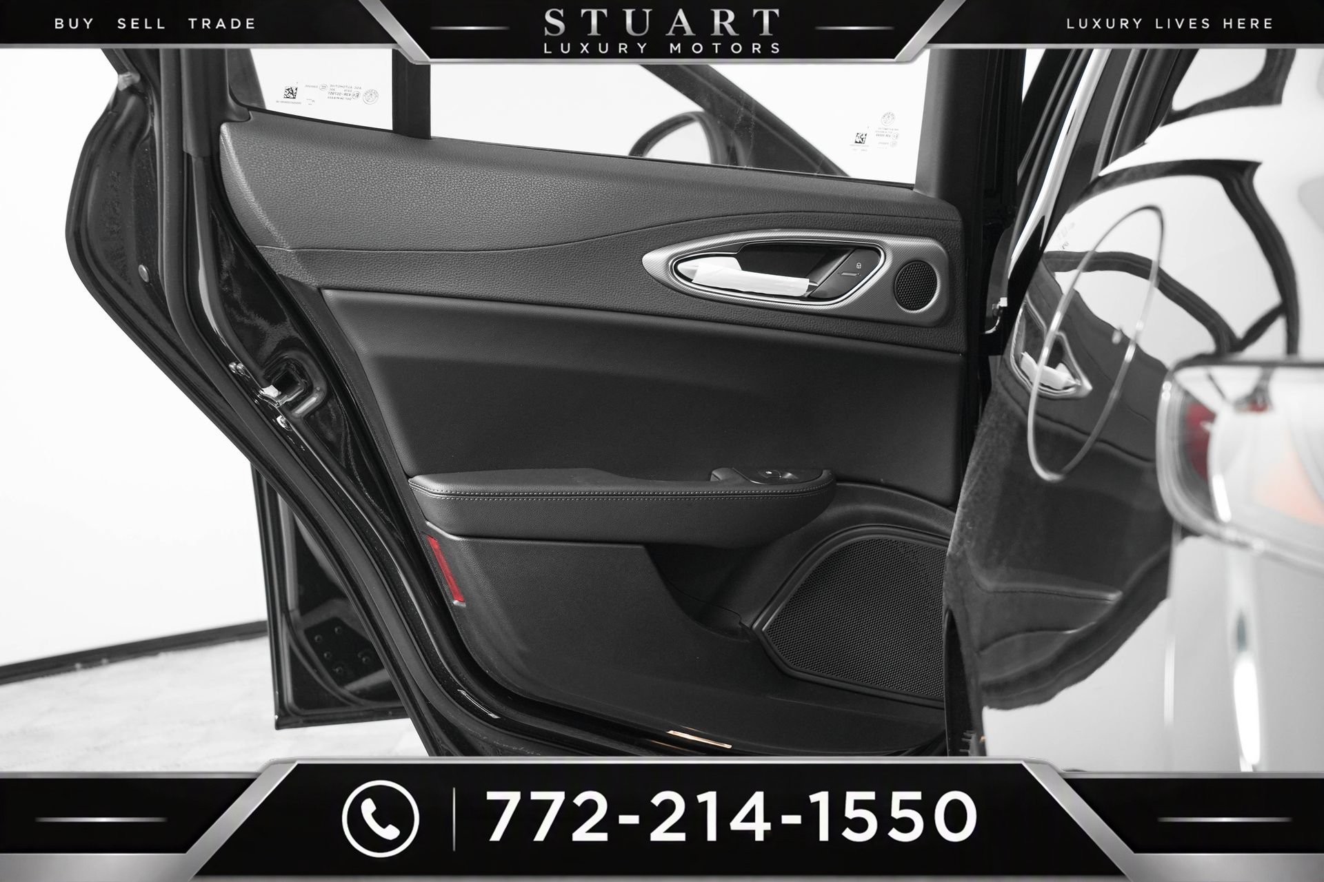 Used 2025 Alfa Romeo Giulia w/ Driving Assist Package RWD image 16
