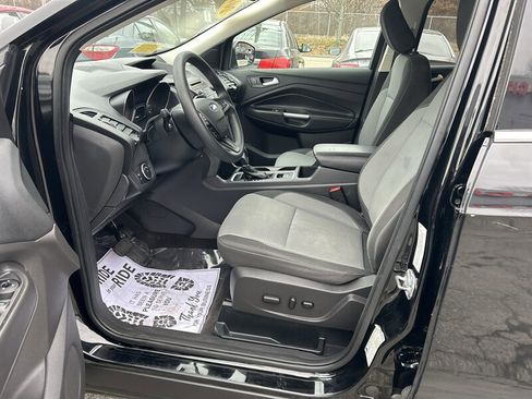 Used 2018 Ford Escape SE image 9