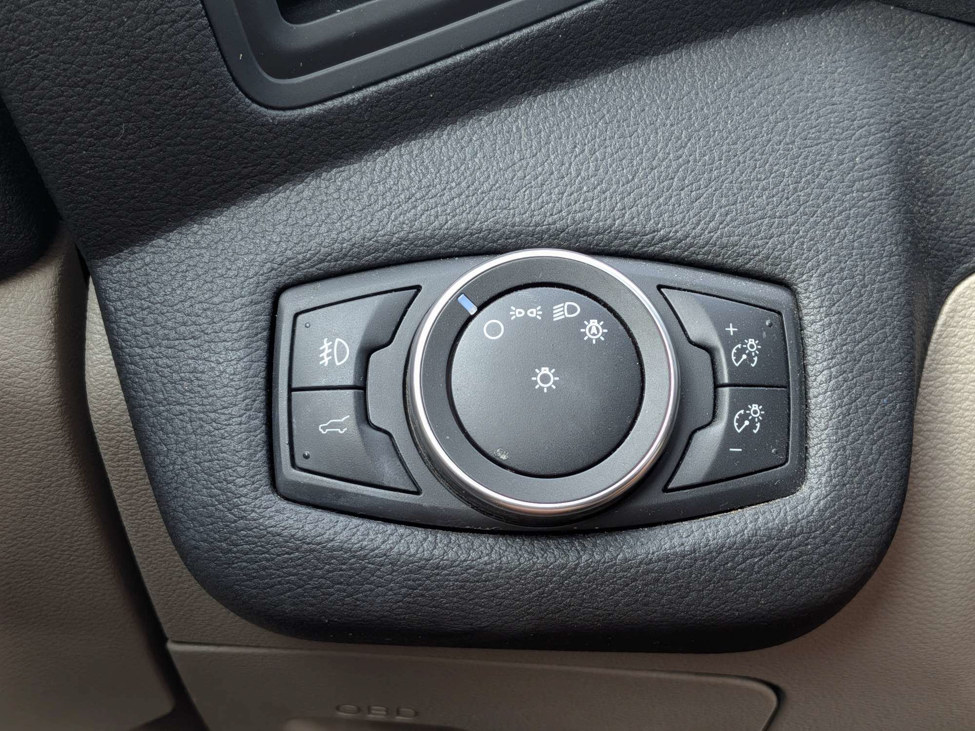 Used 2019 Ford Escape SEL FWD image 25