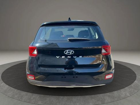 Used 2020 Hyundai Venue SE FWD image 6