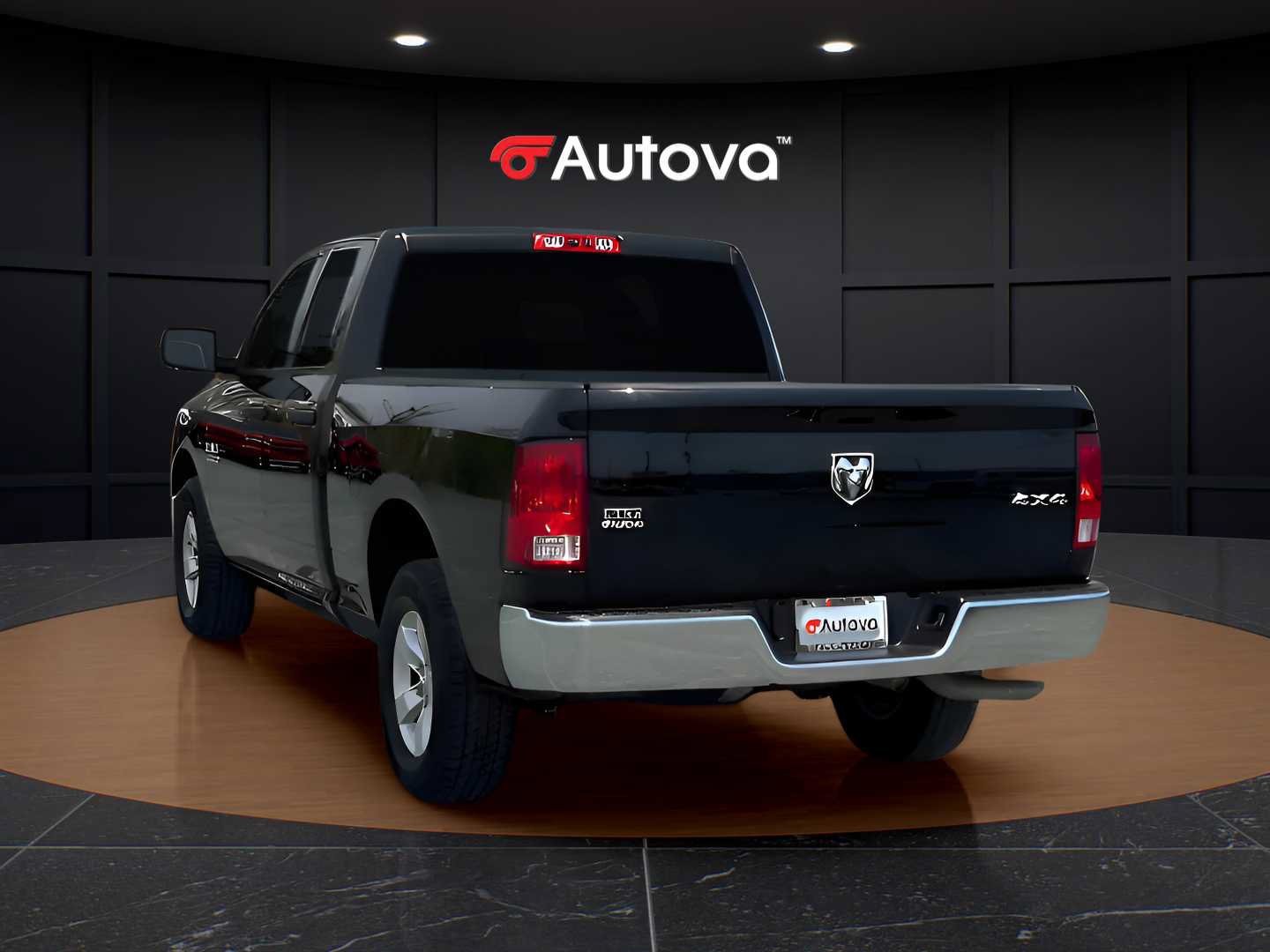 Used 2024 RAM 1500 Classic SLT AWD/4WD image 3
