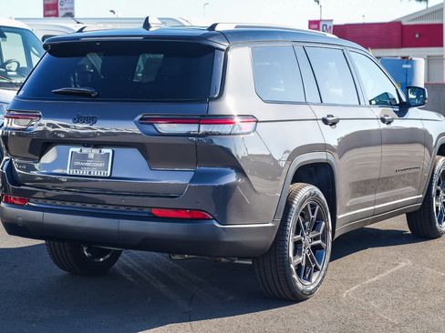 New 2025 Jeep Grand Cherokee L Limited image 4