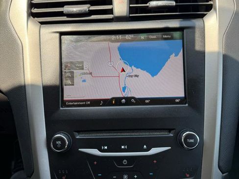 Used 2013 Ford Fusion SE FWD image 17