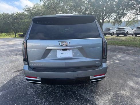 Certified 2026 Cadillac Escalade Platinum Luxury AWD/4WD image 4