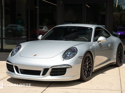Used 2016 Porsche 911 Carrera GTS w/ GTS Interior Package RWD image 6