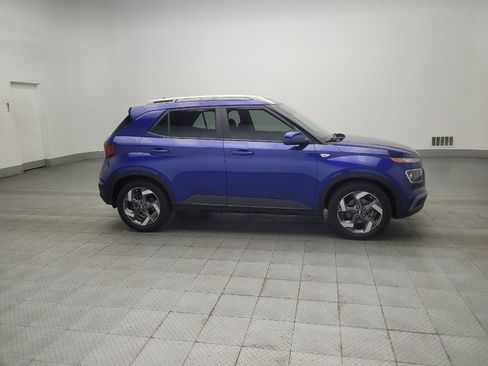 Used 2020 Hyundai Venue SEL w/ Convenience + Premium Package FWD image 11