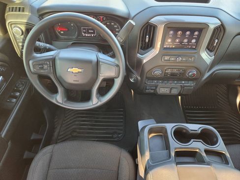 Used 2024 Chevrolet Silverado 2500 Custom w/ Custom Value Package image 25