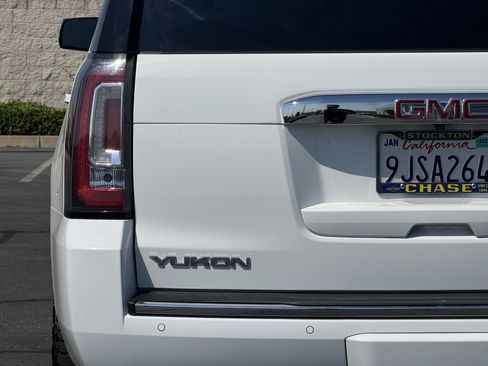 Used 2018 GMC Yukon Denali w/ Denali Ultimate Package AWD/4WD image 7