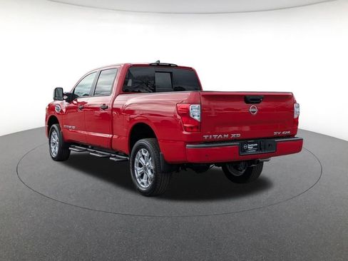 Used 2024 Nissan Titan SV w/ SV Convenience Package image 7