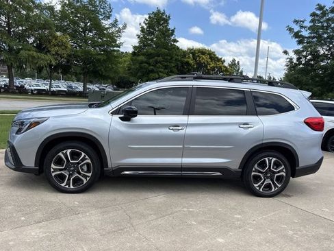 Used 2025 Subaru Ascent Touring w/ Popular Package #2 AWD/4WD image 12