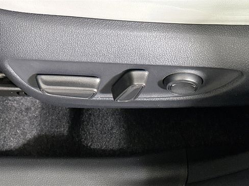 Used 2025 Toyota RAV4 XLE Premium image 13