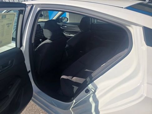 Used 2024 Nissan Altima 2.5 SV FWD image 27