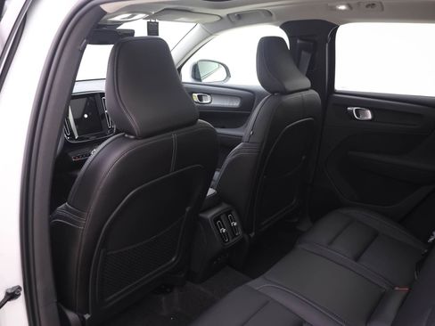 New 2025 Volvo XC40 B5 Ultra w/ Protection Package Premier image 11