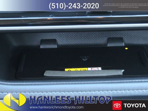 Used 2023 Toyota Highlander XLE image 25