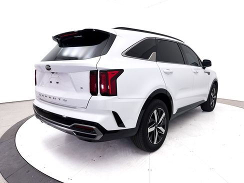 Used 2021 Kia Sorento S FWD image 17