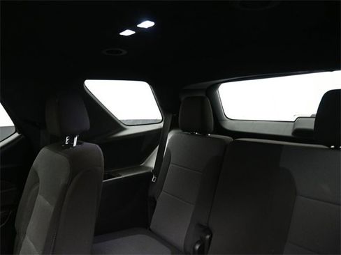 Used 2023 Chevrolet Traverse LT w/ Midnight/Sport Edition image 21