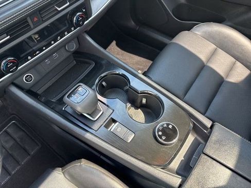 Used 2023 Nissan Rogue SV w/ SV Premium B Package AWD/4WD image 26