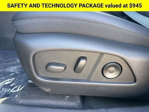 New 2026 Chevrolet Equinox LT w/ Convenience Package II image 3