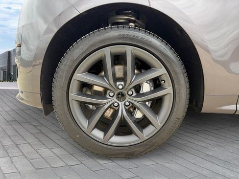 New 2026 Land Rover Range Rover Sport Dynamic SE AWD/4WD image 9