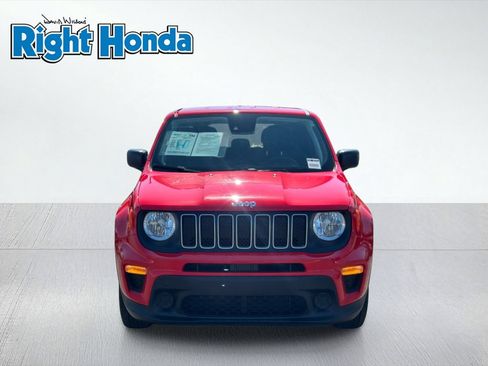 Used 2023 Jeep Renegade Latitude AWD/4WD image 8