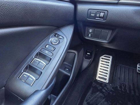 Used 2018 Honda Accord Sport image 17