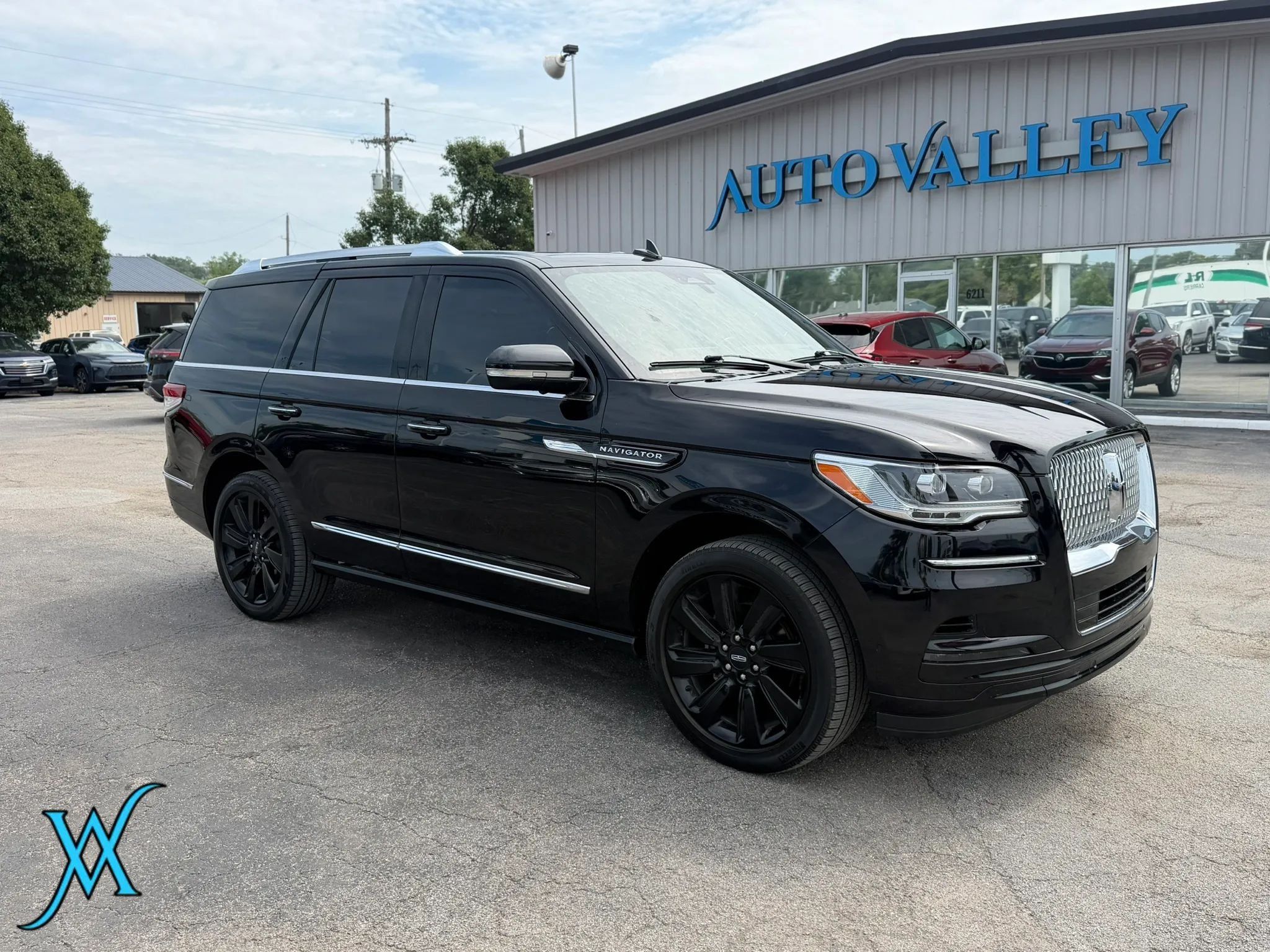 Used 2023 Lincoln Navigator Reserve AWD/4WD image 1