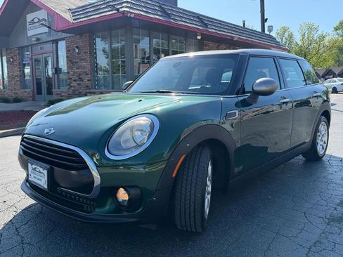 Used 2017 MINI Cooper Clubman FWD image 3
