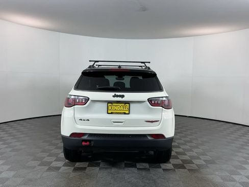 Used 2018 Jeep Compass Trailhawk AWD/4WD image 6