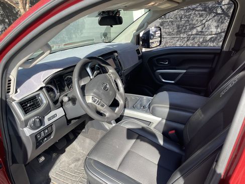 Used 2017 Nissan Titan PRO-4X image 22