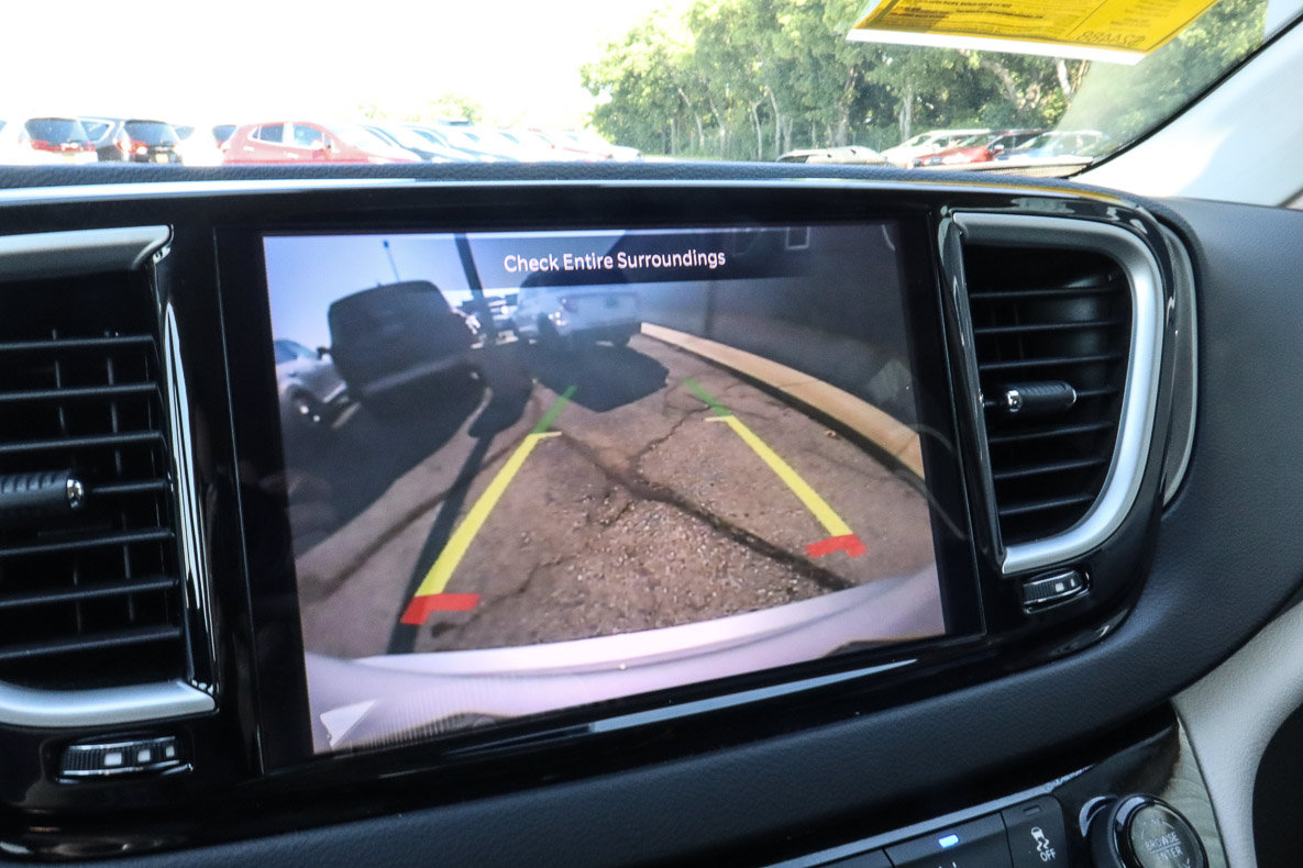 Used 2024 Chrysler Pacifica Touring-L FWD image 12