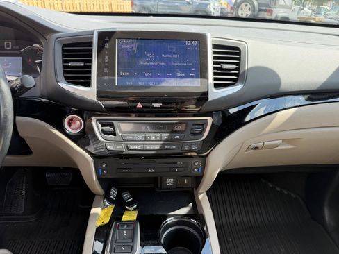 Used 2017 Honda Pilot Elite image 20
