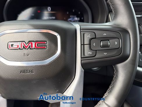 Used 2023 GMC Yukon XL SLT AWD/4WD image 13