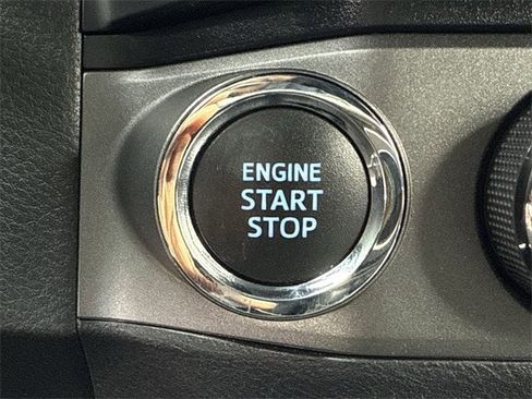 Used 2021 Toyota Tacoma TRD Off-Road image 24