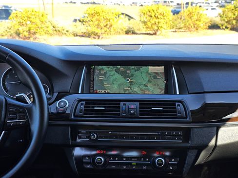 Used 2016 BMW 528i Sedan image 25