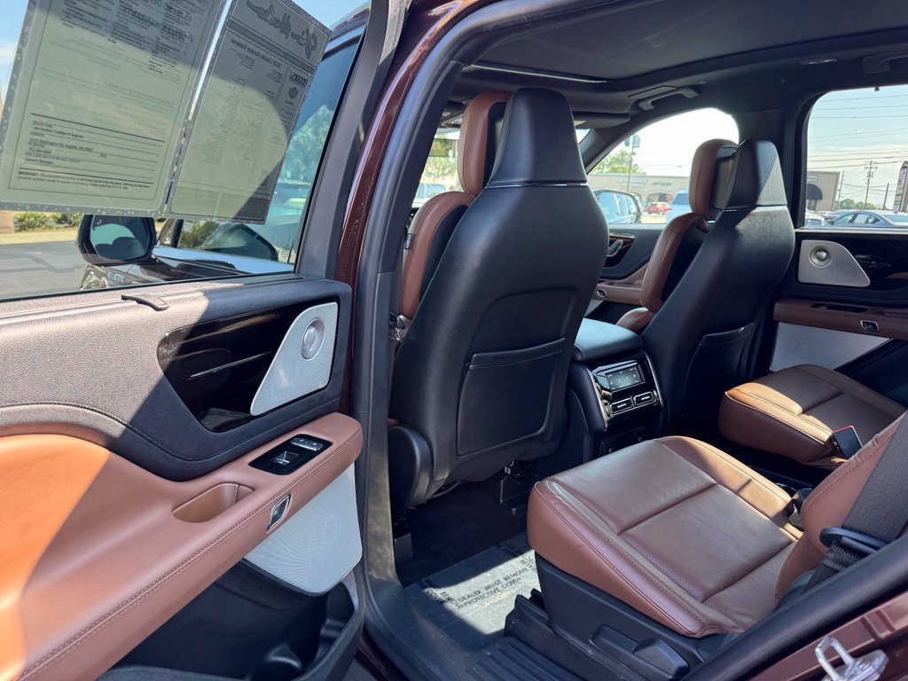 Used 2020 Lincoln Aviator Reserve w/ Equipment Group 202A AWD/4WD image 35