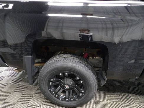 Used 2018 Chevrolet Silverado 1500 LT w/ All Star Edition AWD/4WD image 32
