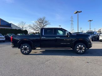 New 2026 GMC Sierra 2500 Denali w/ Denali Reserve Package AWD/4WD video 3
