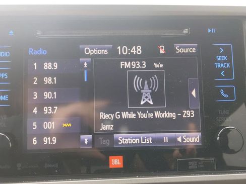 Used 2019 Toyota Tacoma Limited image 27