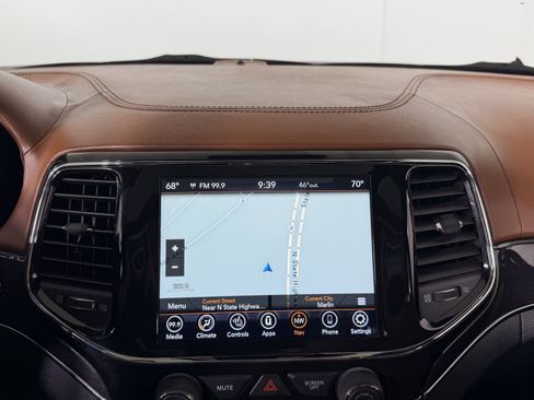 Used 2021 Jeep Grand Cherokee Overland image 13