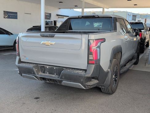 Used 2025 Chevrolet Silverado EV LT AWD/4WD image 3