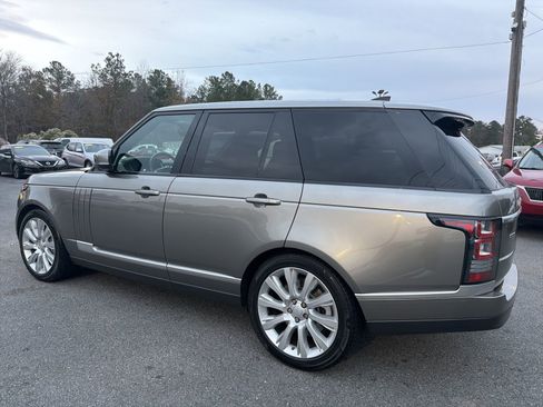 Used 2017 Land Rover Range Rover Supercharged image 6