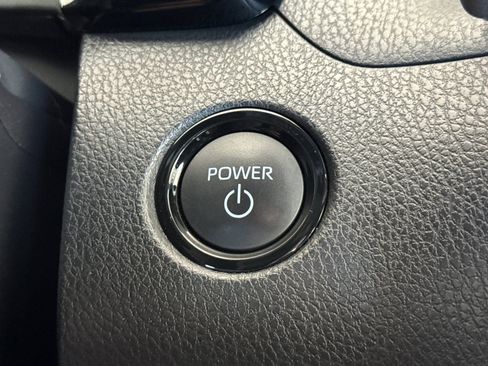 Used 2025 Toyota Camry SE w/ Convenience Package FWD image 27