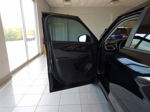 Used 2021 Chevrolet TrailBlazer LS FWD image 8