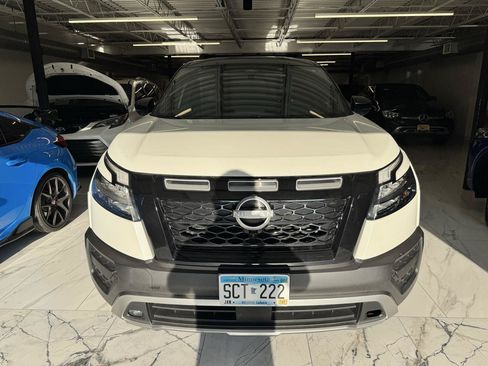 Used 2024 Nissan Pathfinder Rock Creek AWD/4WD image 2
