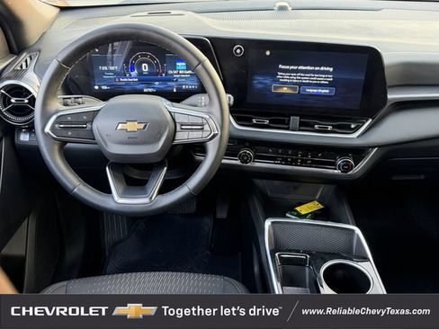 Used 2025 Chevrolet Equinox LT FWD image 12