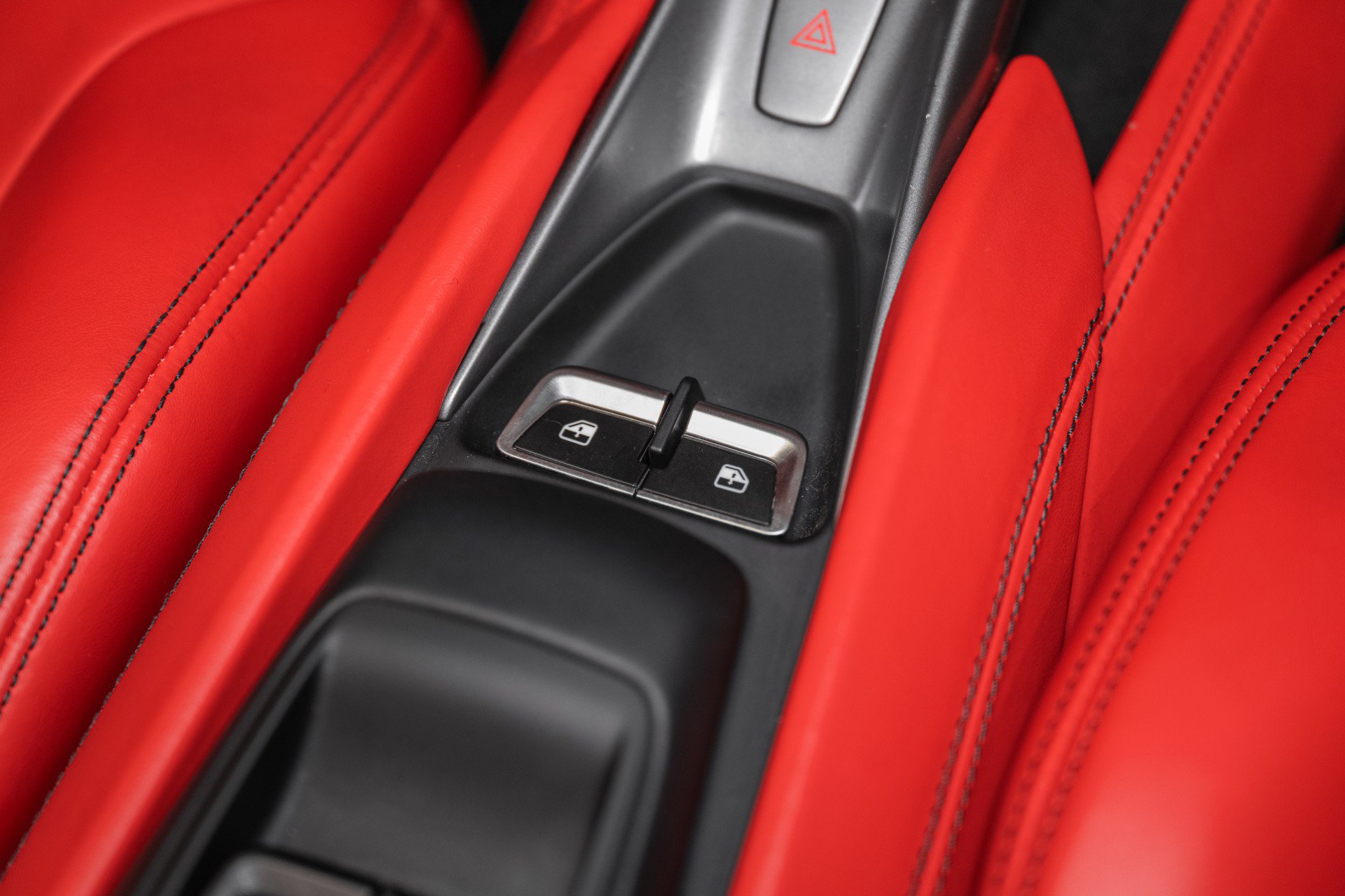 Used 2021 Ferrari F8 Tributo RWD image 41