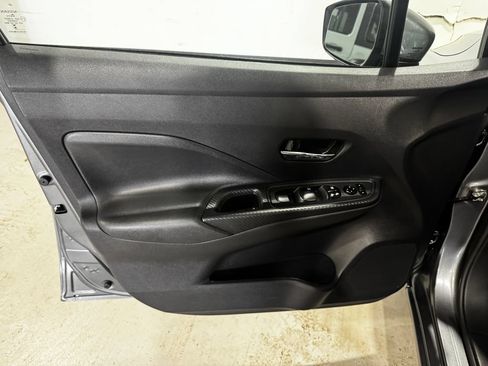 Used 2025 Nissan Versa SV FWD image 16