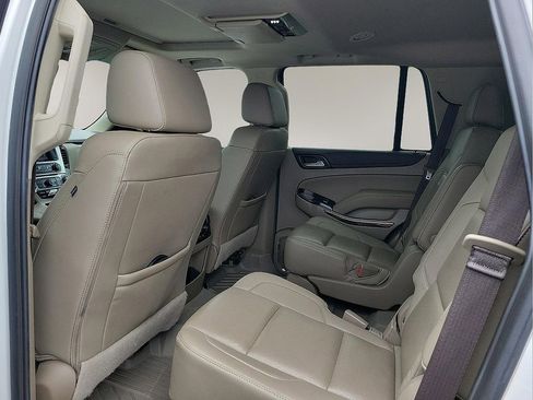 Used 2019 GMC Yukon SLT w/ Premium Edition AWD/4WD image 9